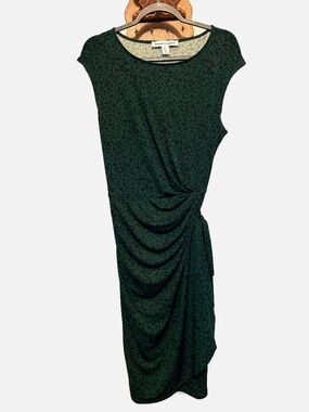 Amazon Essentials sleeveless wrap dress